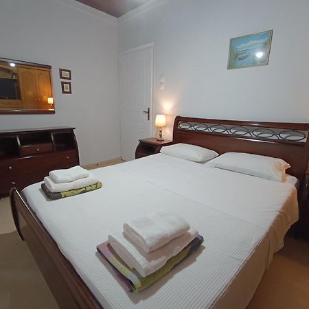 Rodomelo House With Terrace - 4 Bedrooms Leonídion Dış mekan fotoğraf